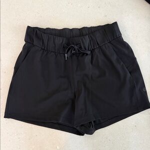 Lululemon black shorts size 4